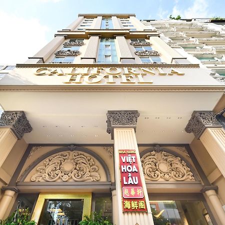 California Saigon Hotel & Rooftop Pool Хошимін Екстер'єр фото
