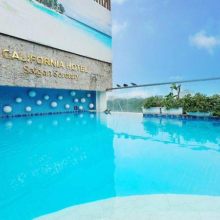 California Saigon Hotel & Rooftop Pool Хошимін Екстер'єр фото